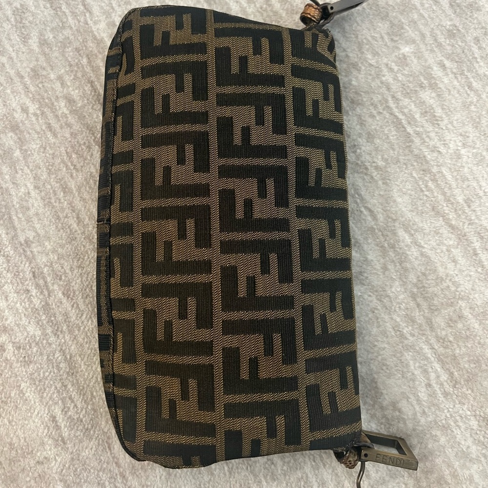 Fendi Baguette - Picture 11 of 15
